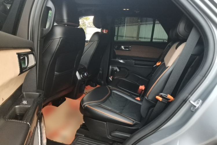 Used Ford Explorer 2023 EcoBoost 285 Kunlun Peak Edition 7-Seater Left Rear Seat