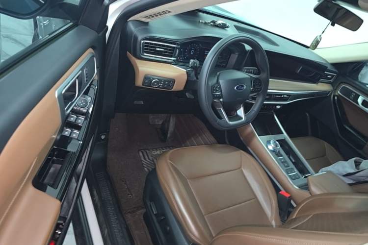 Used Ford Explorer 2023 EcoBoost 285 Rear-Drive Trend Edition 7-Seater Left Rear Seat