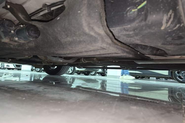Used Ford Explorer 2023 EcoBoost 285 Rear-Drive Trend Edition 7-Seater Left Side Sill