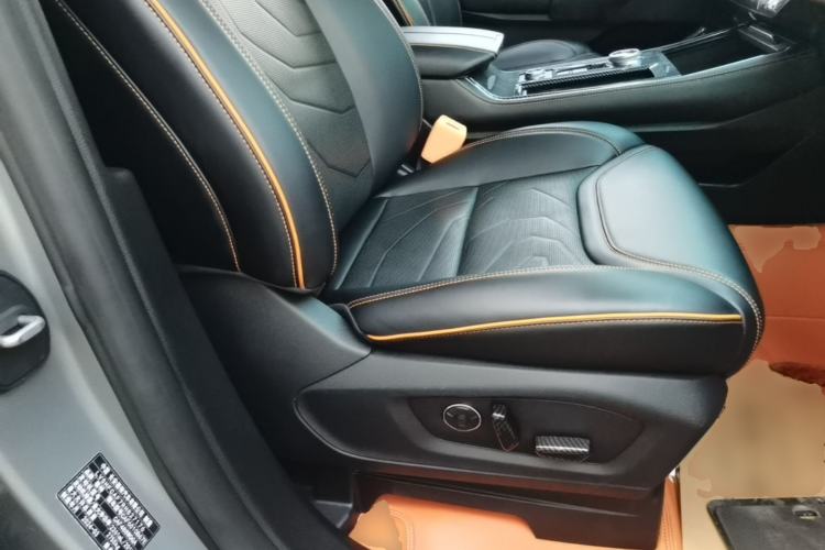 Used Ford Explorer 2023 EcoBoost 285 Kunlun Peak Edition 7-Seater Right Front Seat