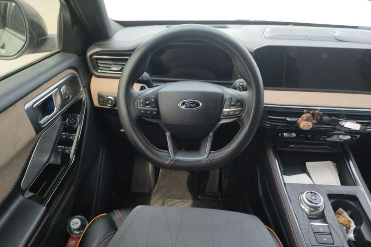 Used Ford Explorer 2023 EcoBoost 285 Kunlun Peak Edition 6-Seater Steering Wheel
