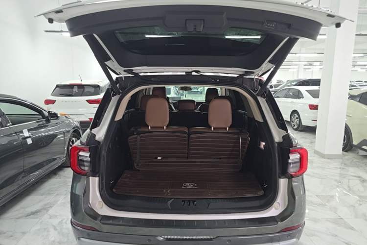 Used Ford Explorer 2023 EcoBoost 285 Rear-Drive Trend Edition 7-Seater Trunk