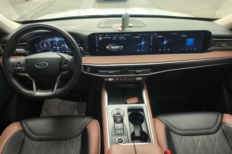 Used Ford Explorer 2023 EcoBoost 285 Four-Wheel Drive Titanium Edition 6 Seats Center Console