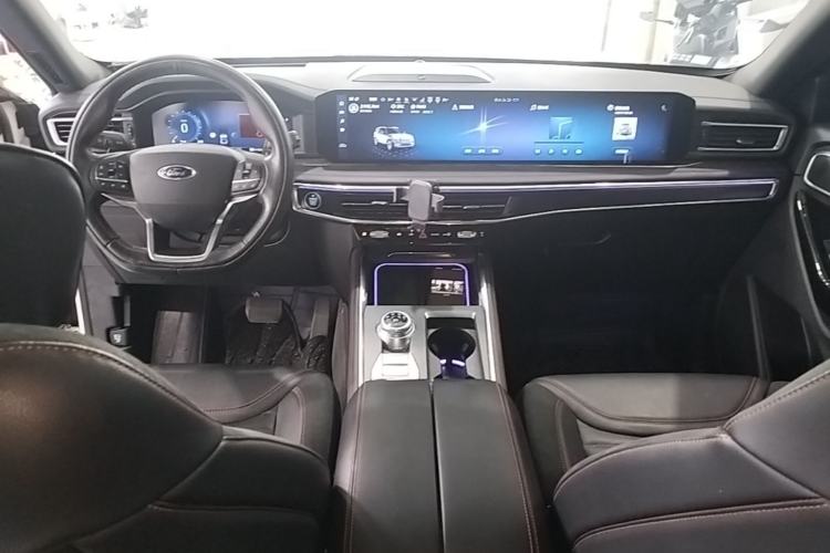 Used Ford Explorer 2023 EcoBoost 285 4x4 ST-LINE 6-Seater Center Console