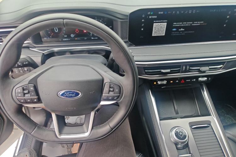 Used Ford Explorer 2023 EcoBoost 285 Four-Wheel Drive Stylish Plus Version 7 Seats Center Console