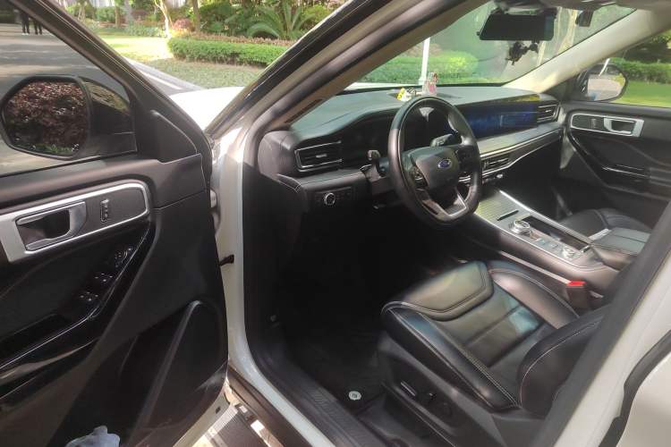 Used Ford Explorer 2023 EcoBoost 285 Four-Wheel Drive Stylish Plus Version 7 Seats Driver Seat