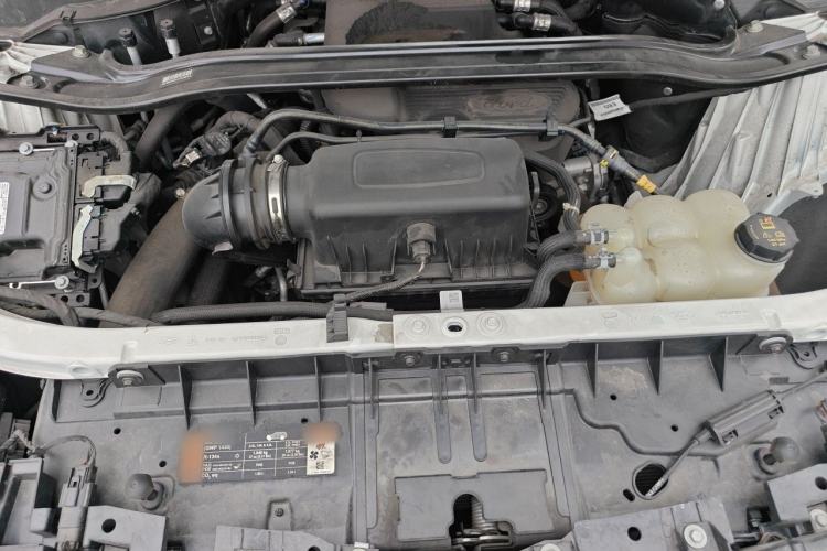 Used Ford Explorer 2023 EcoBoost 285 Four-Wheel Drive Titanium Edition 7-Seater Engine Bay