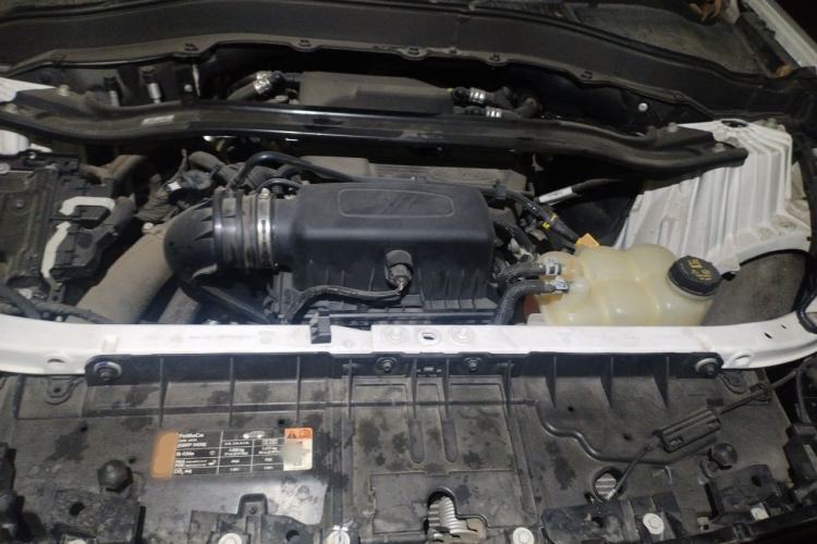 Used Ford Explorer 2023 EcoBoost 285 Four-Wheel Drive Stylish Plus Version 7 Seats Engine Bay
