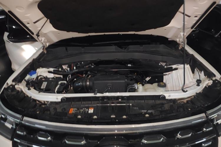 Used Ford Explorer 2023 EcoBoost 285 Four-Wheel Drive Titanium Edition 7-Seater Engine Bay