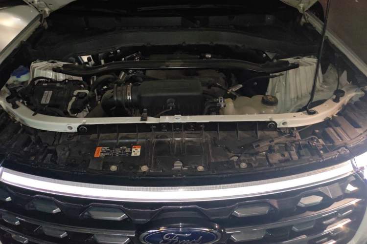 Used Ford Explorer 2023 EcoBoost 285 Four-Wheel Drive Titanium Edition 6 Seats Engine Bay