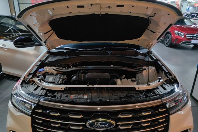 Used Ford Explorer 2023 EcoBoost 285 Four-Wheel Drive Titanium Edition 7-Seater Engine Bay
