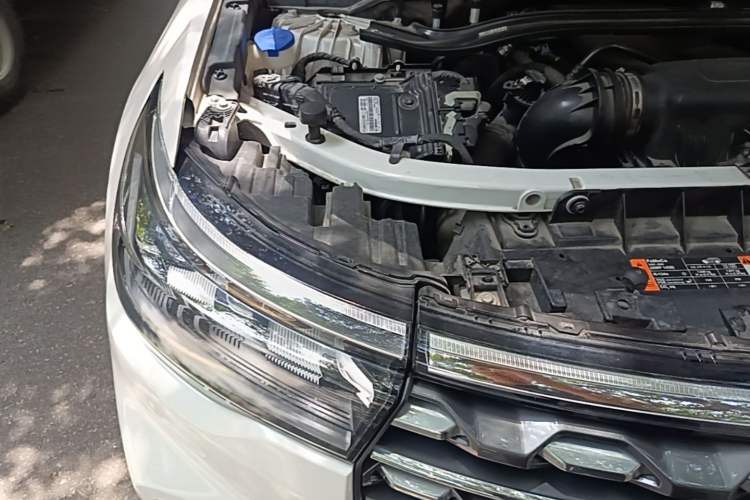 Used Ford Explorer 2023 EcoBoost 285 4x4 Trend Plus Edition 6 Seats Engine Bay Right