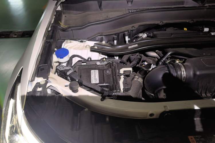Used Ford Explorer 2023 EcoBoost 285 4x4 ST-LINE 7-Seater Engine Bay Right