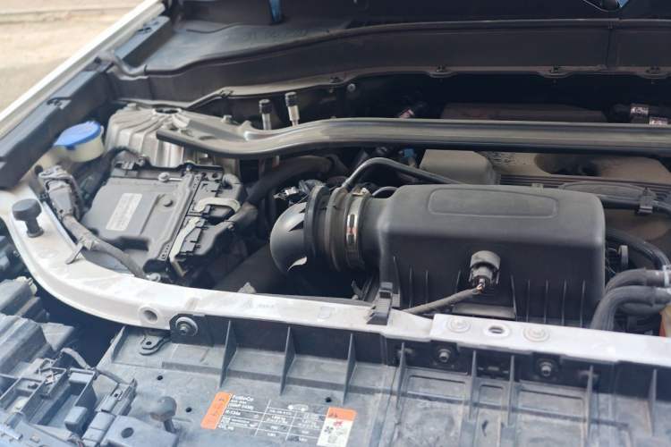 Used Ford Explorer 2023 EcoBoost 285 Four-Wheel Drive Titanium Edition 7-Seater Engine Bay Right