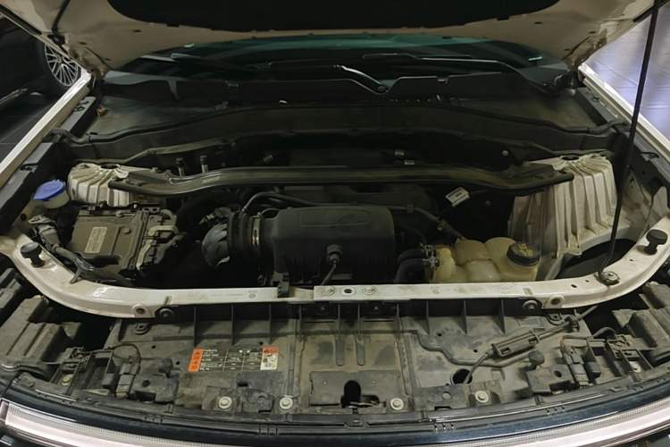 Used Ford Explorer 2023 EcoBoost 285 4x4 Trend Plus Edition 6 Seats Engine Bay