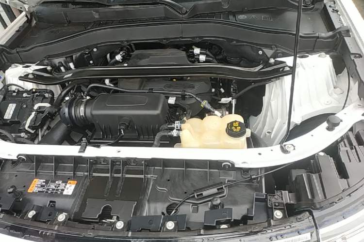 Used Ford Explorer 2023 EcoBoost 285 4x4 Trend Plus Edition 6 Seats Engine Bay
