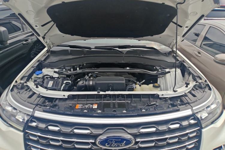 Used Ford Explorer 2023 EcoBoost 285 Four-Wheel Drive Stylish Plus Version 7 Seats Engine Bay
