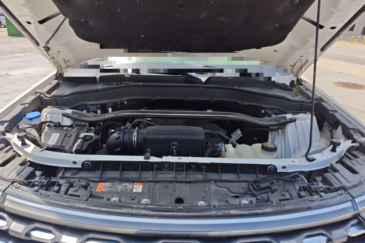 Used Ford Explorer 2023 EcoBoost 285 Four-Wheel Drive Stylish Plus Version 7 Seats Engine Bay