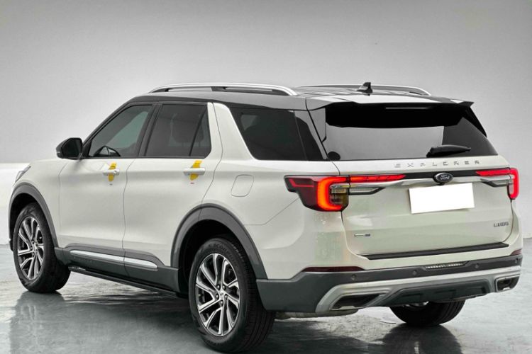 Used Ford Explorer 2023 EcoBoost 285 4x4 Trend Plus Edition 6 Seats Exterior 3