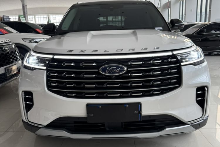 Used Ford Explorer 2023 EcoBoost 285 Four-Wheel Drive Titanium Edition 6 Seats Exterior 3