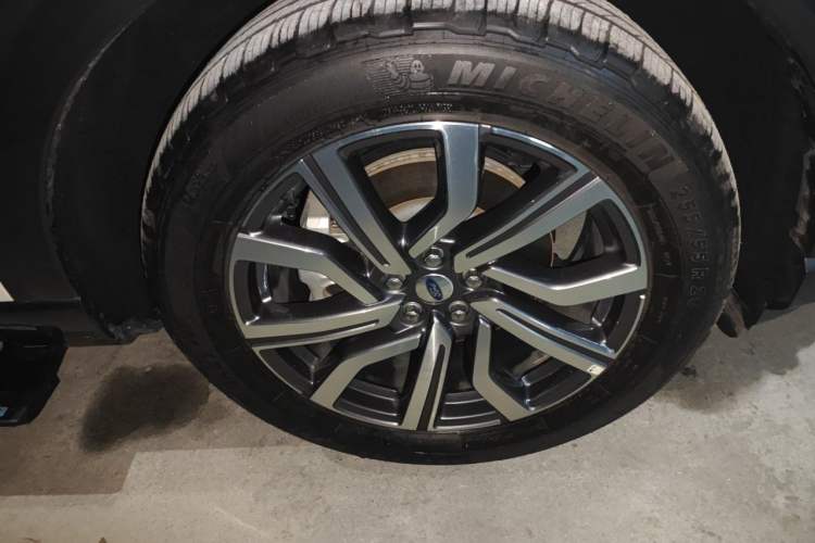 Used Ford Explorer 2023 EcoBoost 285 Four-Wheel Drive Titanium Edition 7-Seater Exterior 4