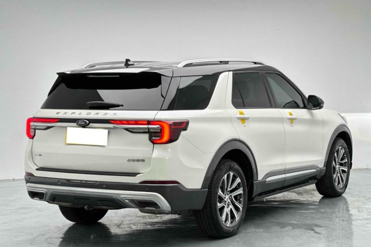 Used Ford Explorer 2023 EcoBoost 285 4x4 Trend Plus Edition 6 Seats Exterior 4