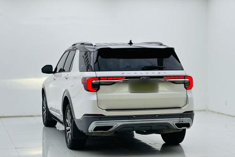 Used Ford Explorer 2023 EcoBoost 285 Four-Wheel Drive Titanium Edition 7-Seater Exterior 4