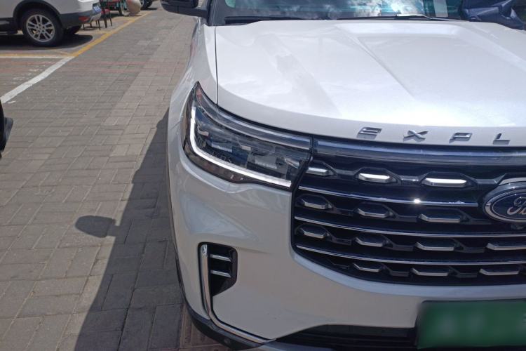 Used Ford Explorer 2023 EcoBoost 285 Four-Wheel Drive Titanium Edition 7-Seater Exterior 6