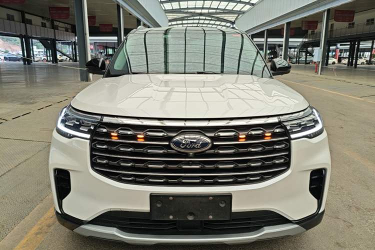Used Ford Explorer 2023 EcoBoost 285 Four-Wheel Drive Stylish Plus Version 7 Seats Front