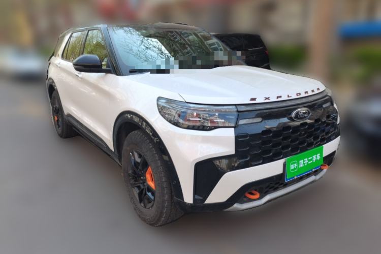 Used Ford Explorer 2023 EcoBoost 285 Kunlun Peak Edition 7-Seater Front Right 45 Deg