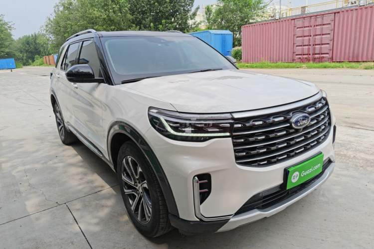 Used Ford Explorer 2023 EcoBoost 285 Four-Wheel Drive Stylish Plus Version 7 Seats Front Right 45 Deg