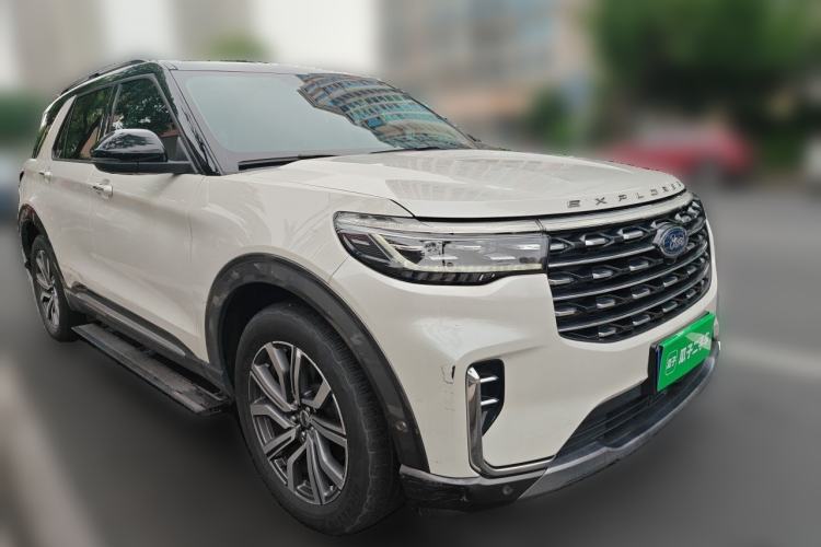 Used Ford Explorer 2023 EcoBoost 285 Four-Wheel Drive Titanium Edition 7-Seater Front Right 45 Deg
