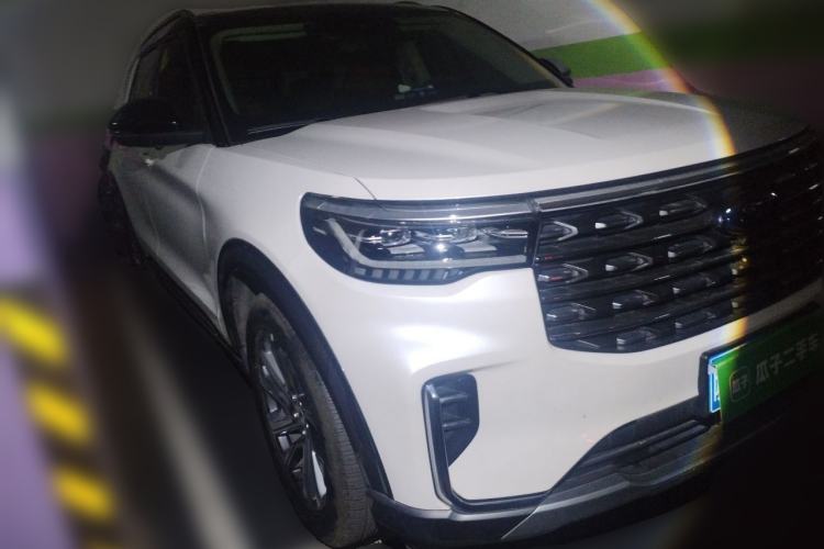 Used Ford Explorer 2023 EcoBoost 285 Four-Wheel Drive Stylish Plus Version 7 Seats Front Right 45 Deg