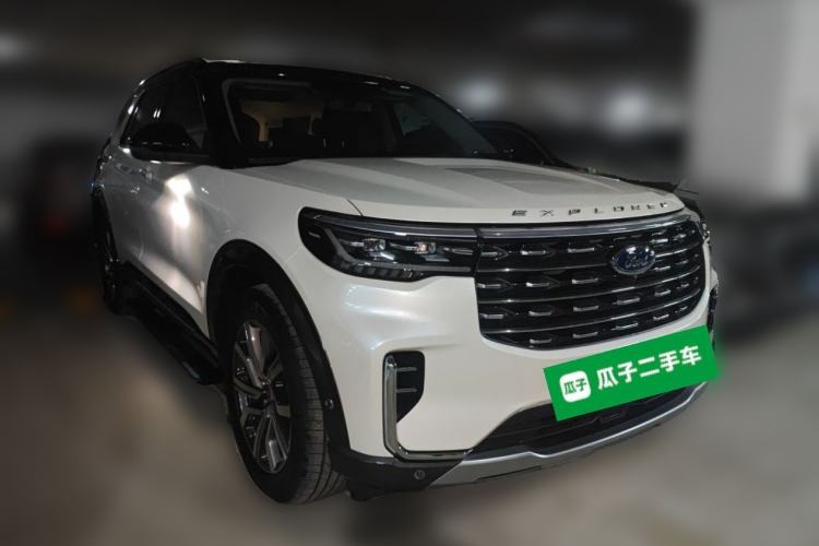 Used Ford Explorer 2023 EcoBoost 285 Four-Wheel Drive Titanium Edition 7-Seater Front Right 45 Deg