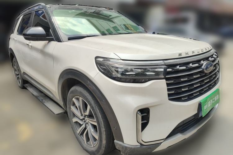 Used Ford Explorer 2023 EcoBoost 285 Four-Wheel Drive Titanium Edition 7-Seater Front Right 45 Deg