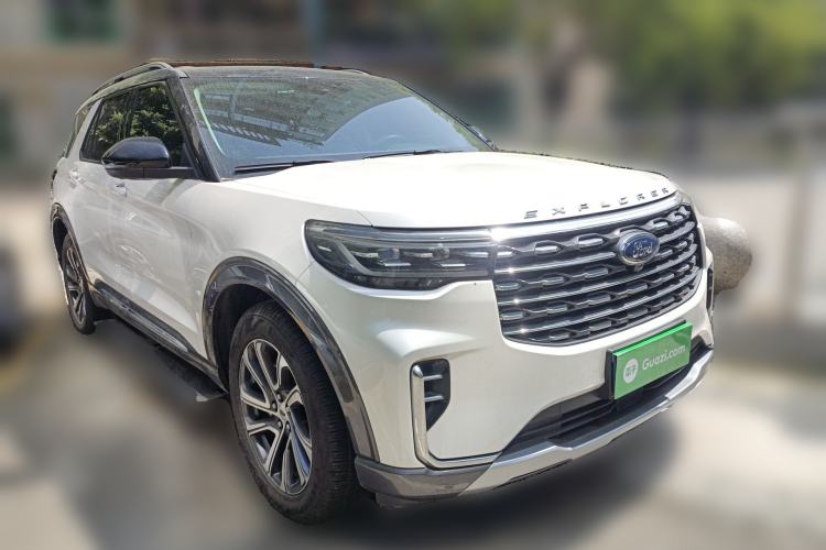 Used Ford Explorer 2023 EcoBoost 285 Four-Wheel Drive Stylish Plus Version 7 Seats Front Right 45 Deg