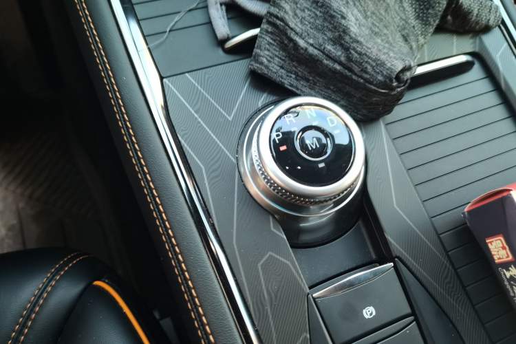 Used Ford Explorer 2023 EcoBoost 285 Kunlun Peak Edition 7-Seater Gear Lever