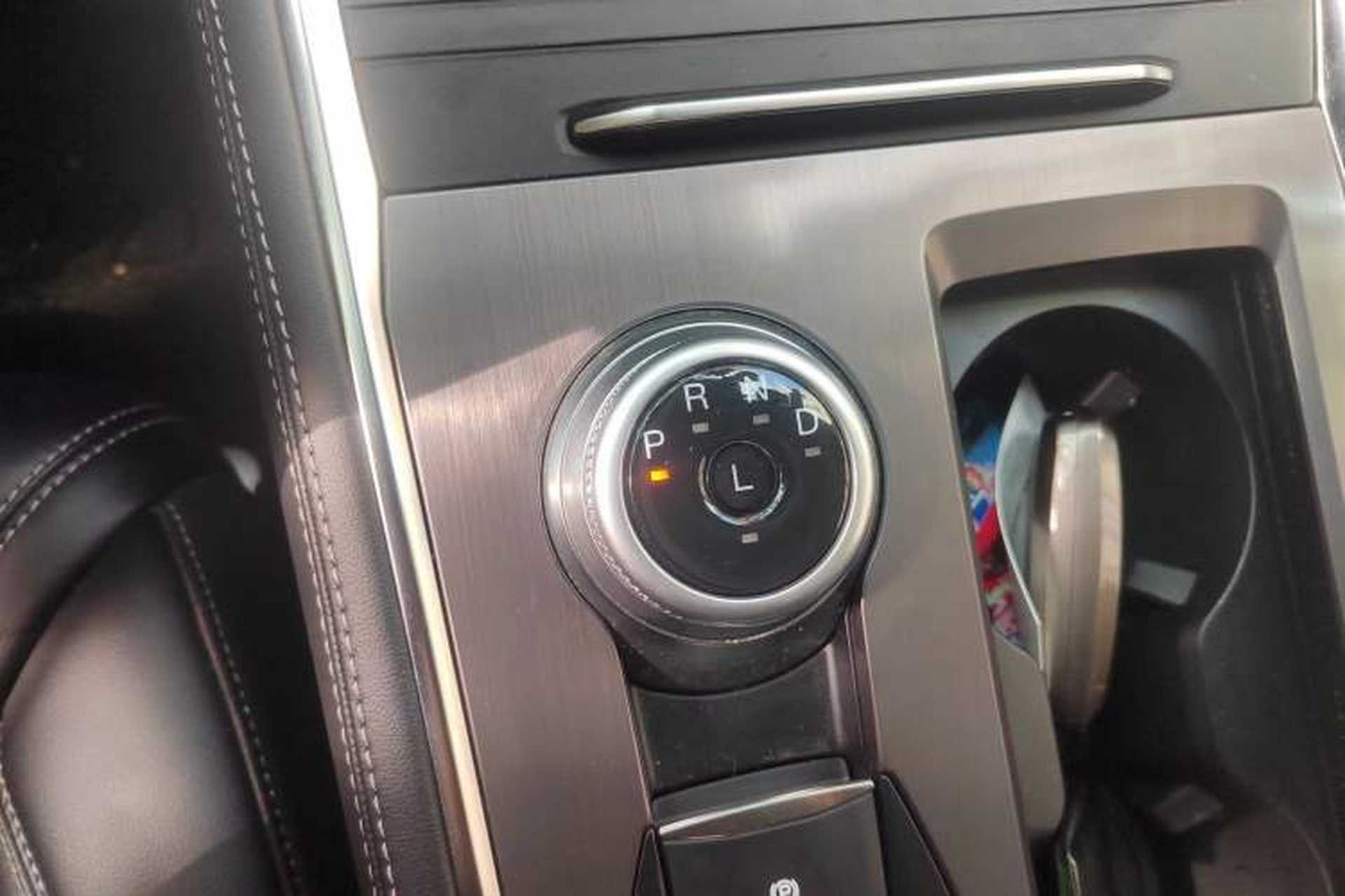 Used Ford Explorer 2023 EcoBoost 285 Four-Wheel Drive Stylish Plus Version 7 Seats Gear Lever
