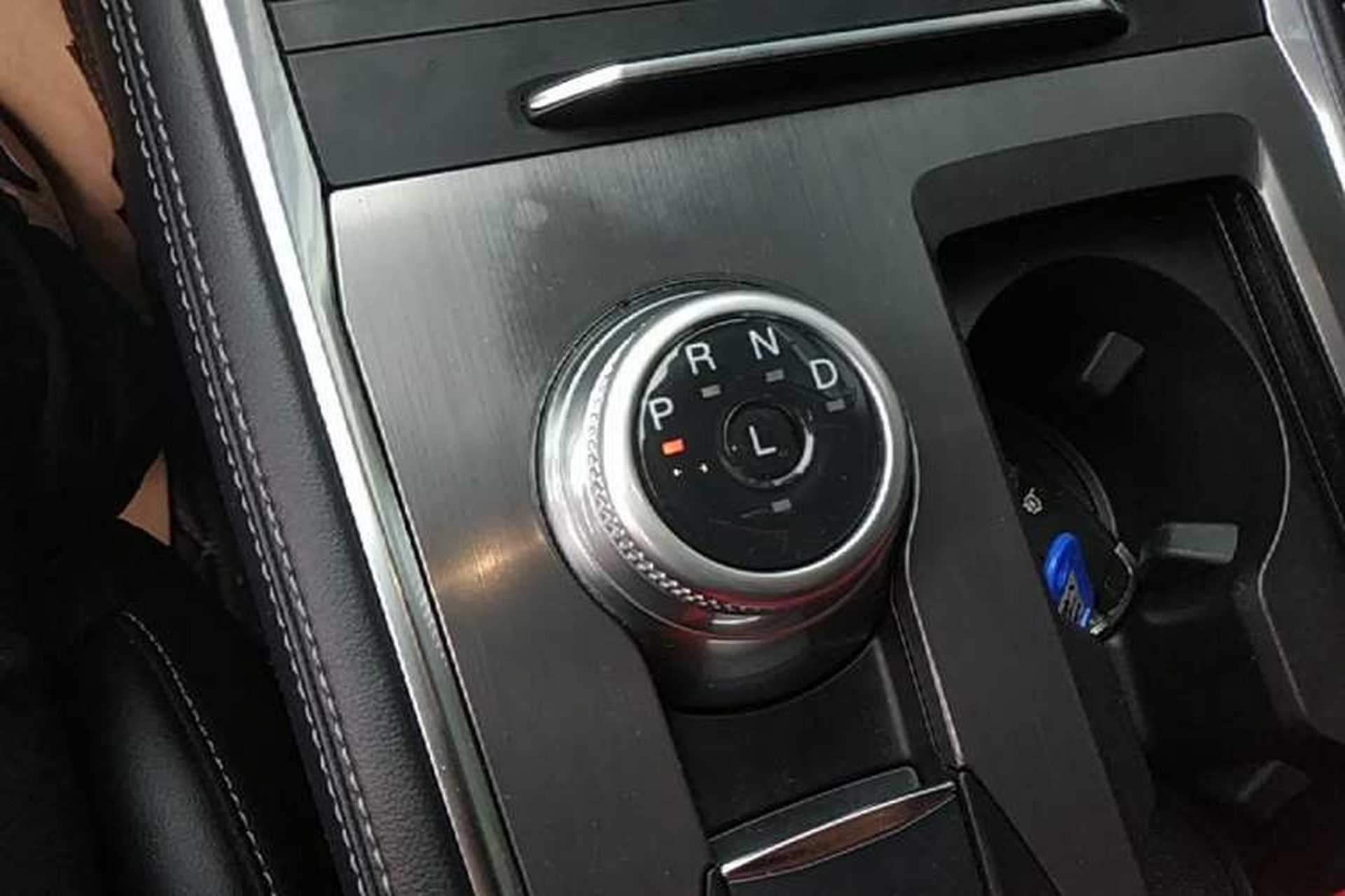 Used Ford Explorer 2023 EcoBoost 285 4x4 Trend Plus Edition 6 Seats Gear Lever