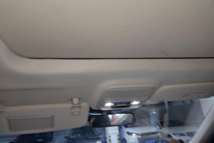 Used Ford Explorer 2023 EcoBoost 285 Four-Wheel Drive Titanium Edition 6 Seats Headliner