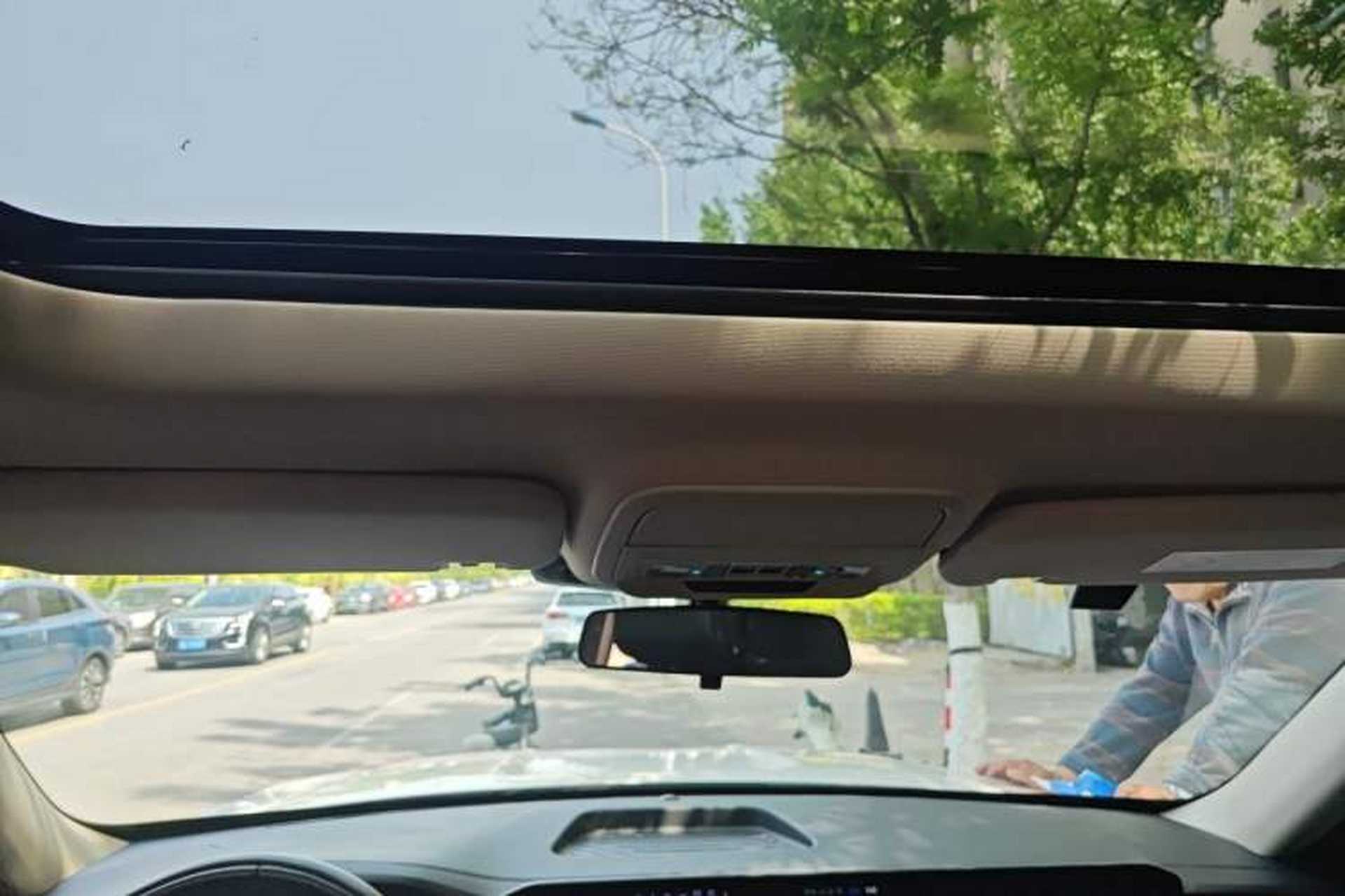 Used Ford Explorer 2023 EcoBoost 285 Rear-Drive Trend Edition 7-Seater Headliner