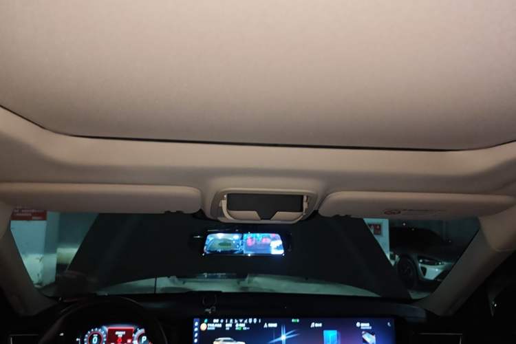 Used Ford Explorer 2023 EcoBoost 285 Four-Wheel Drive Titanium Edition 7-Seater Headliner