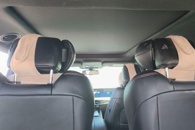 Used Ford Explorer 2023 EcoBoost 285 4x4 ST-LINE 7-Seater Headliner