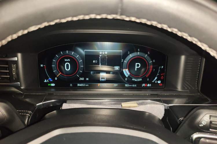 Used Ford Explorer 2023 EcoBoost 285 Four-Wheel Drive Stylish Plus Version 7 Seats Instrument Cluster