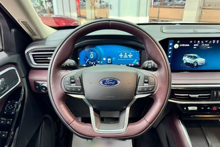 Used Ford Explorer 2023 EcoBoost 285 Four-Wheel Drive Titanium Edition 6 Seats Interior 1