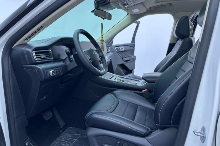 Used Ford Explorer 2023 EcoBoost 285 4x4 Trend Plus Edition 6 Seats Interior 8
