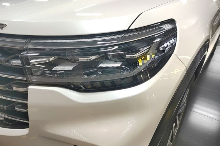 Used Ford Explorer 2023 EcoBoost 285 4x4 Trend Plus Edition 6 Seats Left Front Headlight