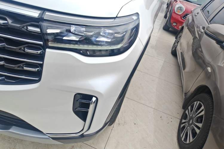 Used Ford Explorer 2023 EcoBoost 285 Four-Wheel Drive Stylish Plus Version 7 Seats Left Front Headlight
