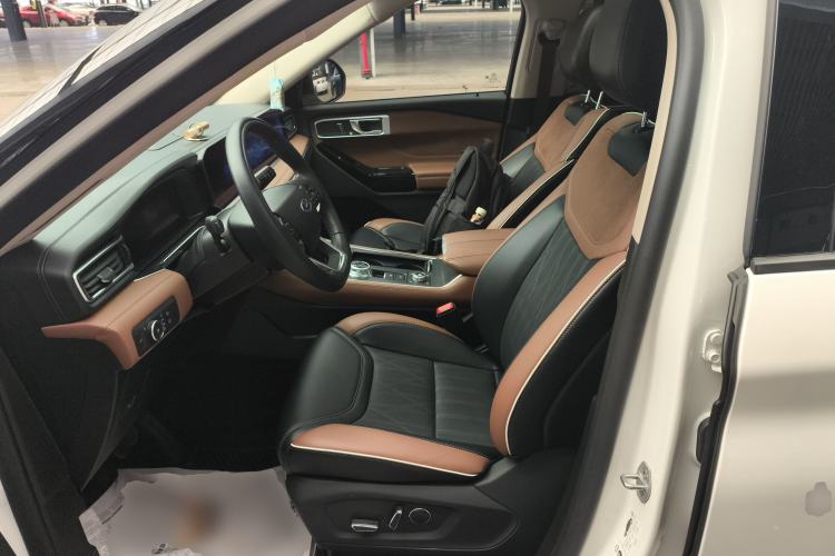 Used Ford Explorer 2023 EcoBoost 285 Four-Wheel Drive Titanium Edition 6 Seats Left Front Seat