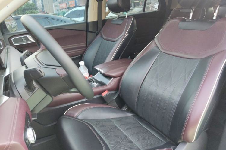 Used Ford Explorer 2023 EcoBoost 285 Four-Wheel Drive Titanium Edition 6 Seats Left Front Seat